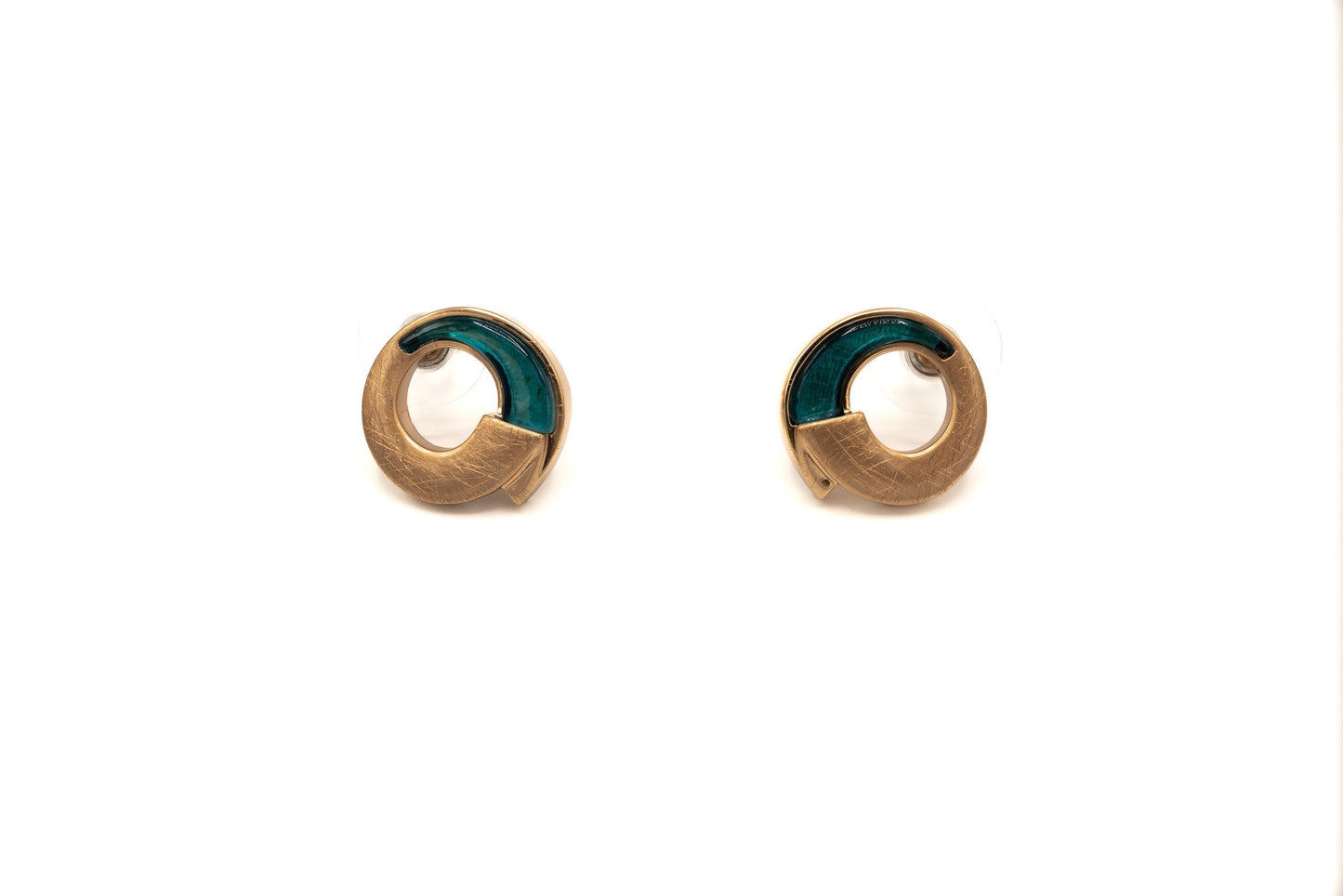 Turquoise hoop earlobe earrings